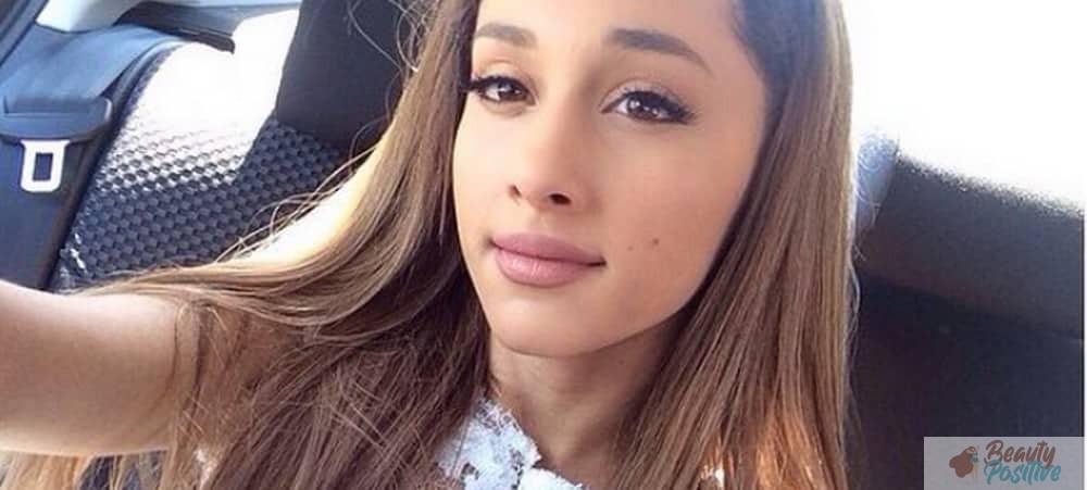 Ariana Grande lips