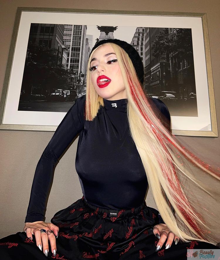 ava max hair