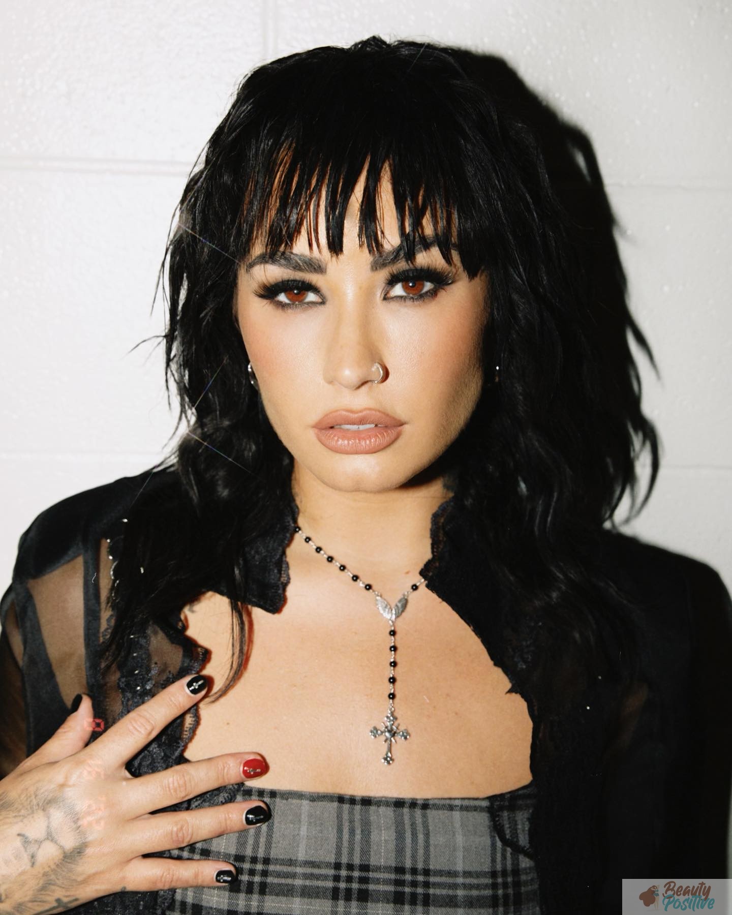 Demi Lovato feels like a woman again but keeps on a non-gender style ...