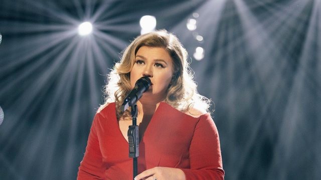 How Kelly Clarkson keeps her body in shape after difficult divorce