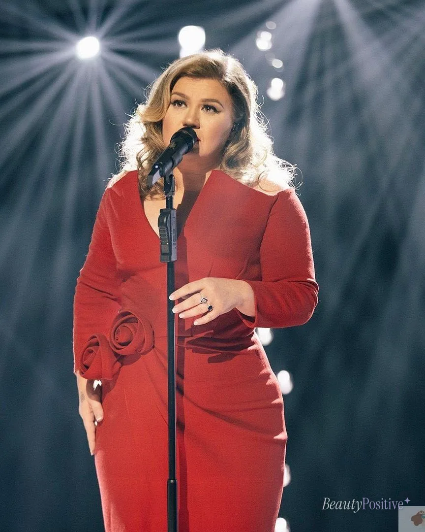 How Kelly Clarkson keeps her body in shape after difficult divorce
