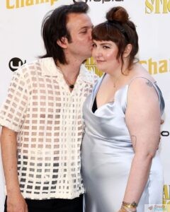 Lena Dunham weight gain: no regrets and self-love only - BeautyPositive.org