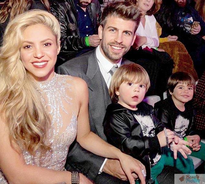 Shakira with her family