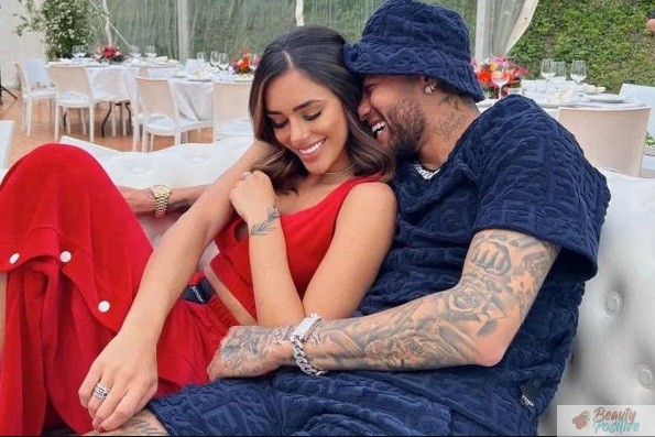 Neymar girlfriend that replaced his fiancée Bruna Biancardi - BeautyPositive.org