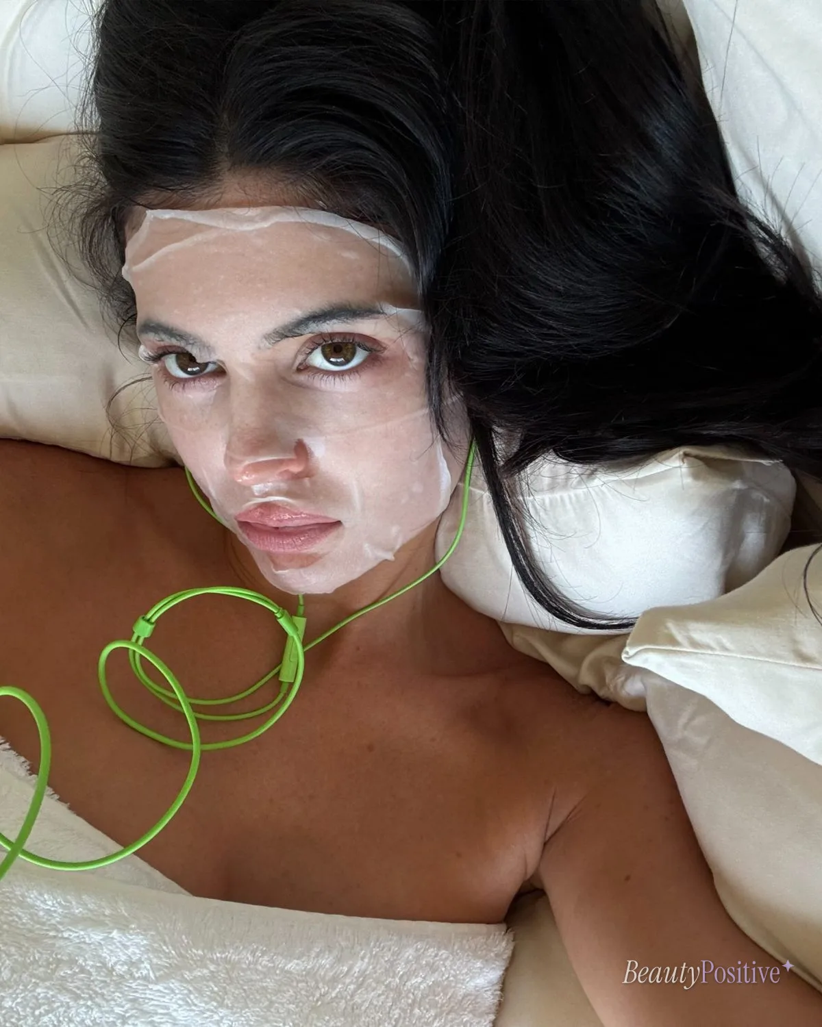 Kylie Jenner Without Makeup: What She Looks Like, and What She Has Admitted To