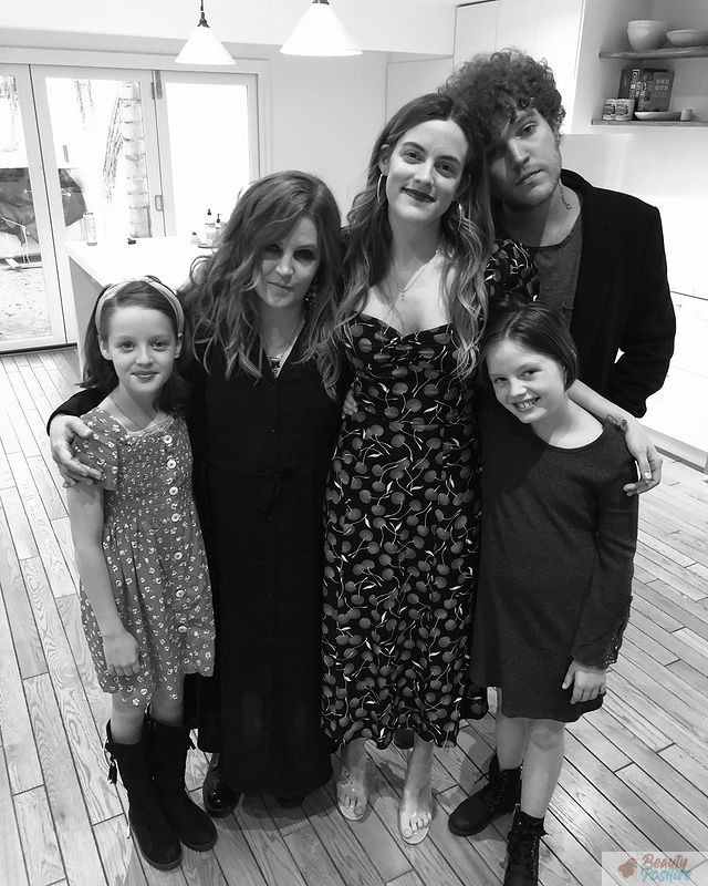 Lisa Marie and her children