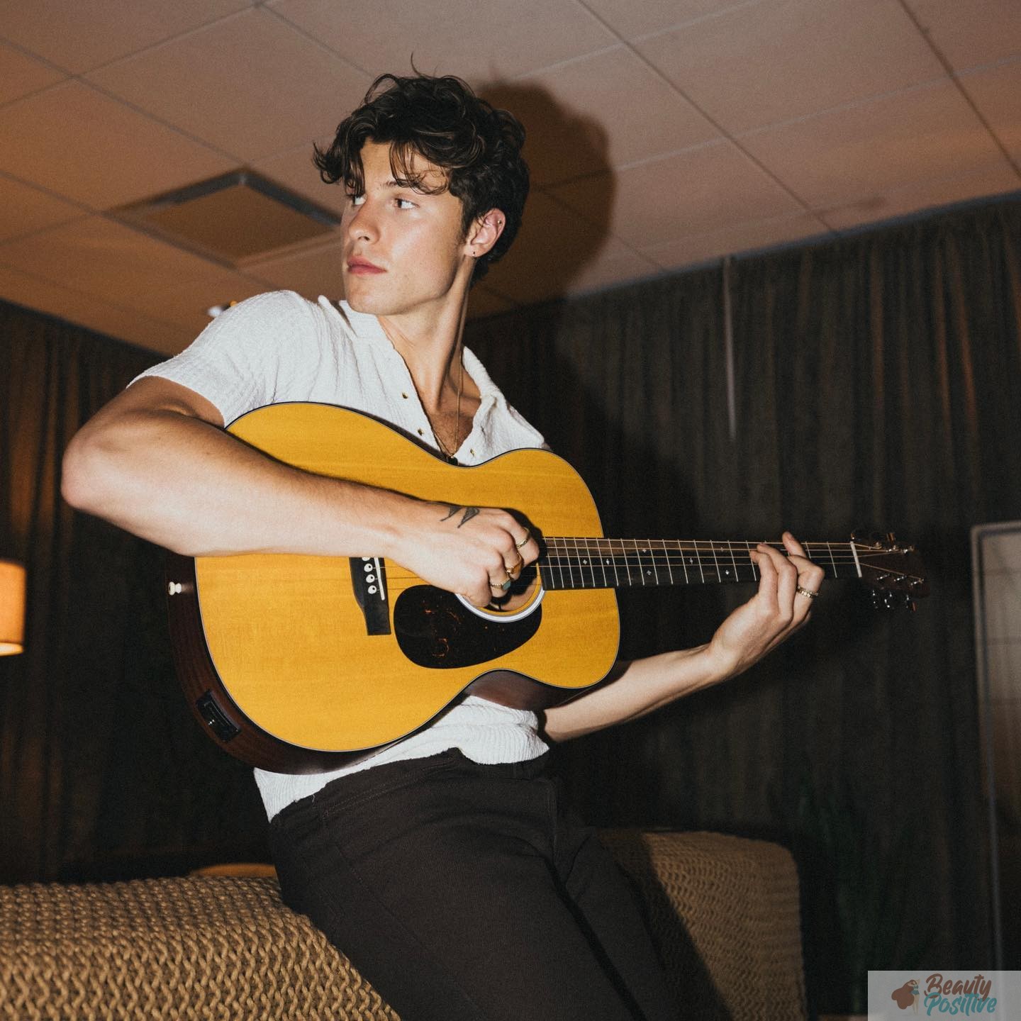 Shawn Mendes photo