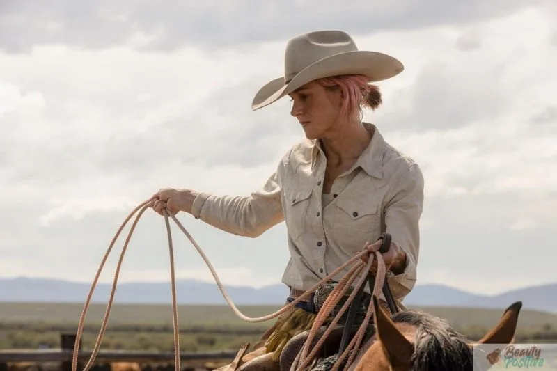 Jennifer Landon playing Teeter on Yellowstone lived in the real ranch before the series