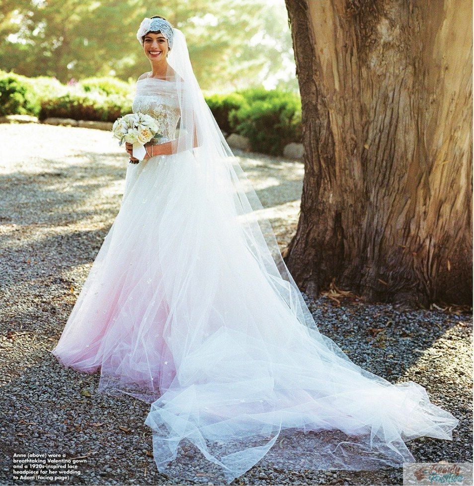 Anne Hathaway in wedding gown