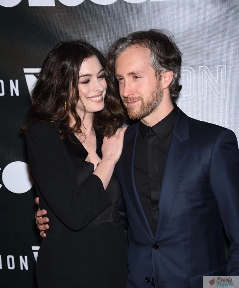 Anne Hathaway and Adam Shulman