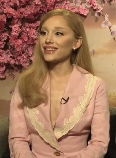 What Fans Have Been Saying About Ariana Grande’s New Look