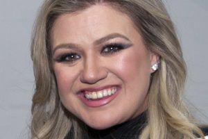 Kelly Clarkson on Her Weight Loss: What She Has Confirmed