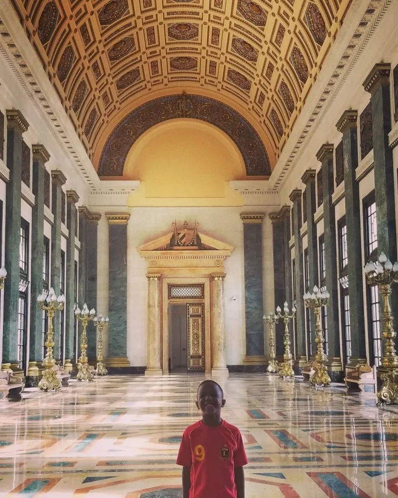 Becky: Teacher, Travel Writer on Instagram