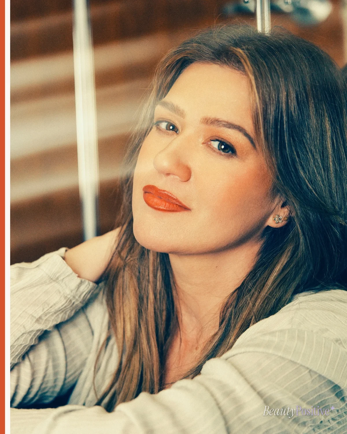 Kelly Clarkson Stopped a Song Mid-Chorus for One Fan, and It Says Everything