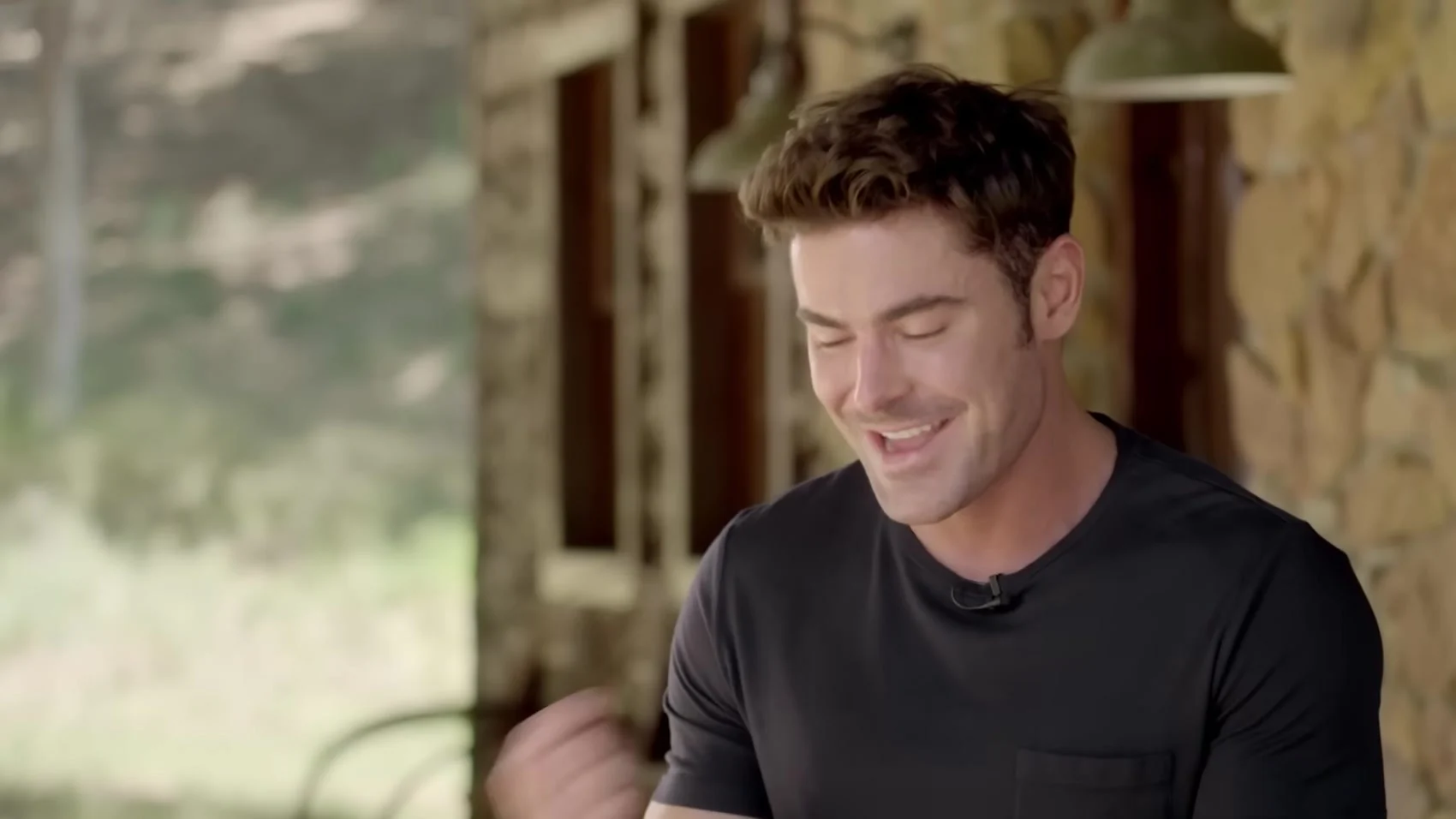 Zac Efron in the Men's Health Eat Like interview for the October 2022 cover story, September 2022